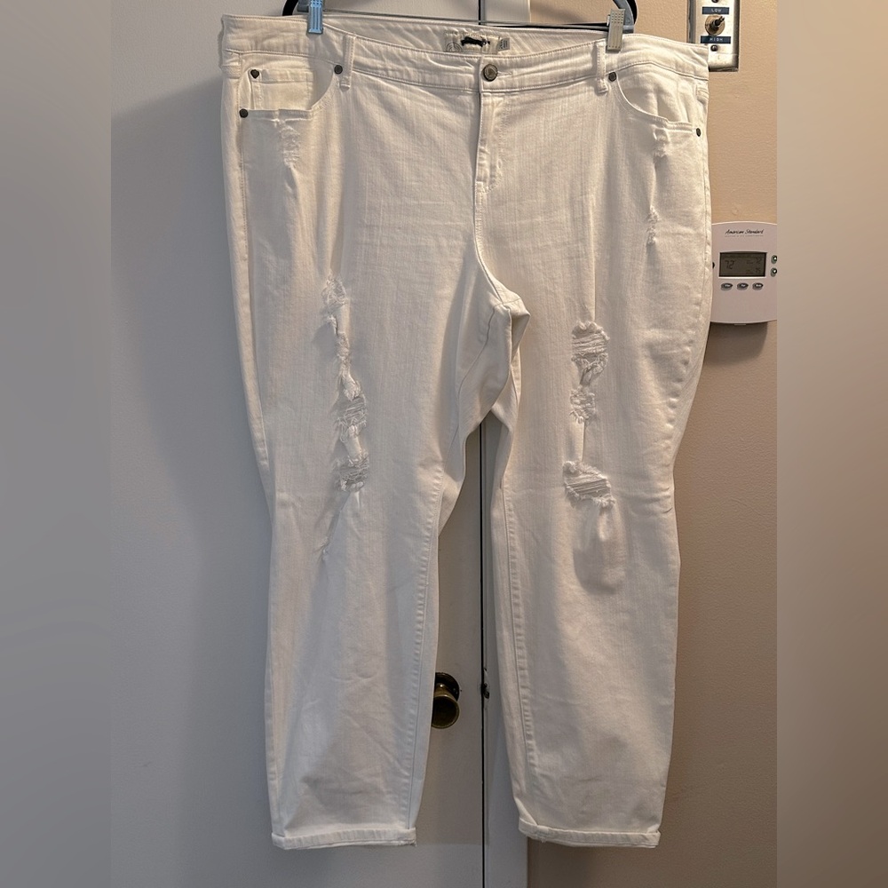 Torrid distressed skinny jeans